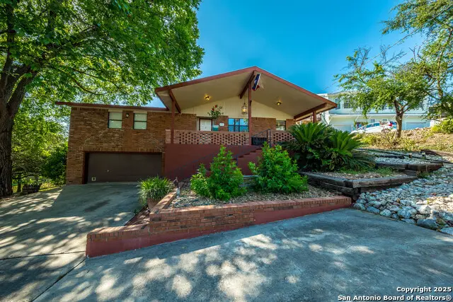 1265 E Common St, New Braunfels, TX 78130 - Image #1