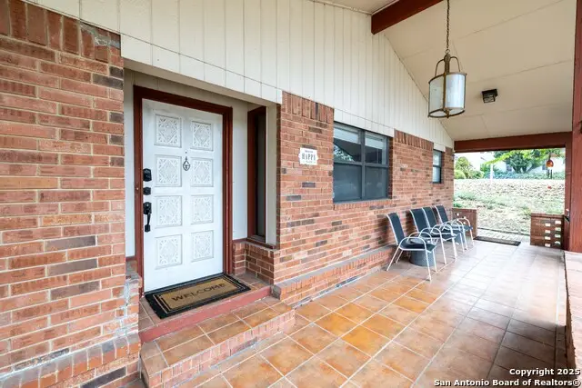 1265 E Common St, New Braunfels, TX 78130 - Image #2