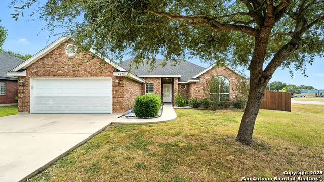 637 Topaz, Seguin, TX 78155 - Image #2