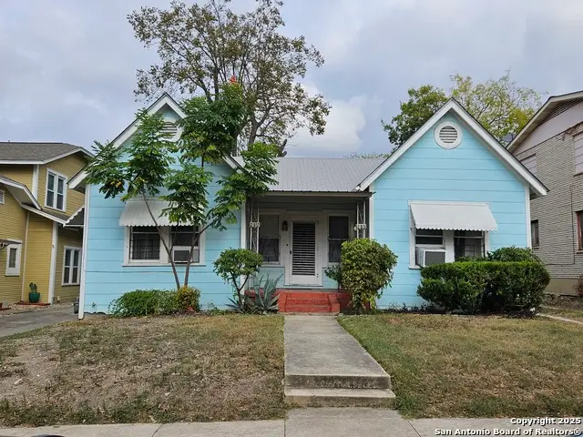 215 W Ridgewood Ct, San Antonio, TX 78212 - Image #2