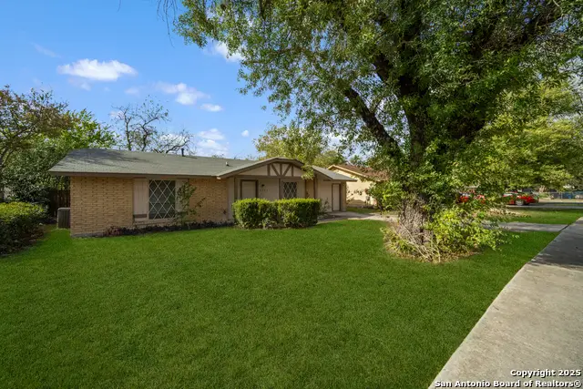 5806 Castle Hunt, San Antonio, TX 78218 - Image #2