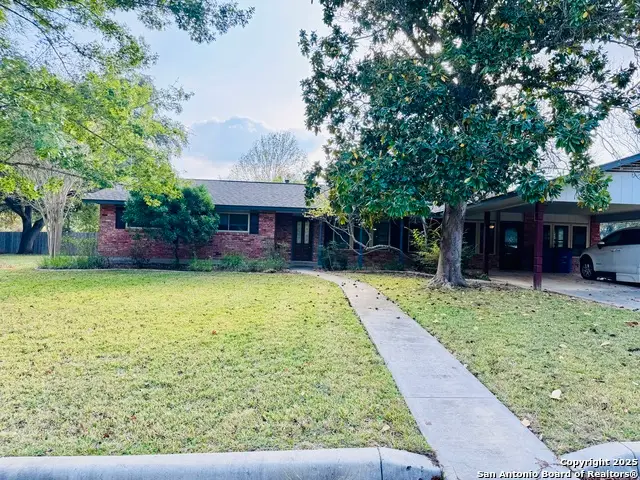 1705 Hickory, Floresville, TX 78114 - Image #1