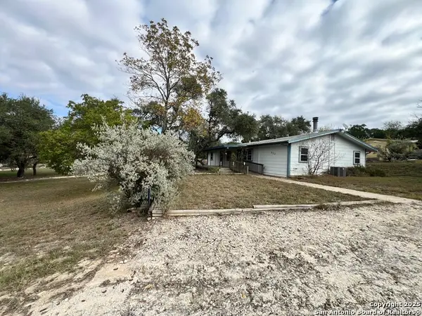 333 Tamarack, Canyon Lake, TX 78133