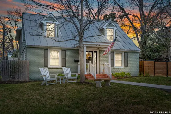 135 Blue Bonnet Blvd, Alamo Heights, TX 78209