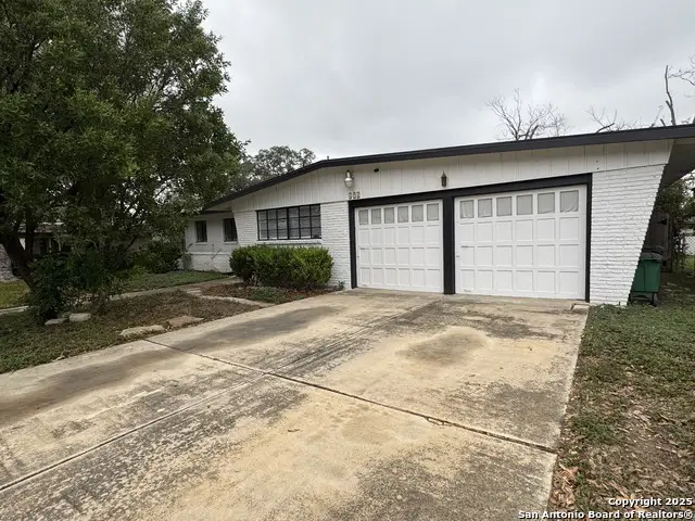 454 Shadywood Ln, San Antonio, TX 78216 - Image #3