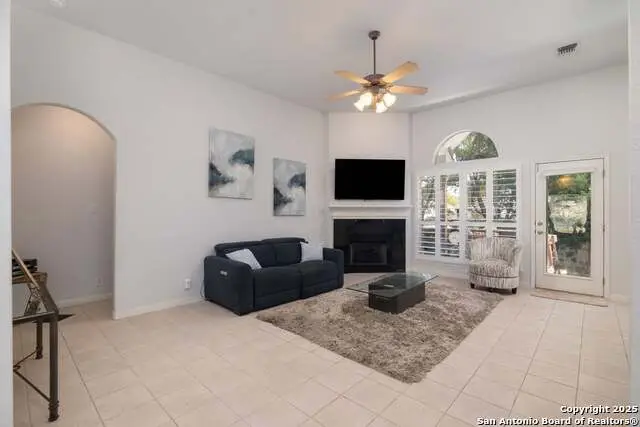914 Grassy Meadows, San Antonio, TX 78258 - Image #3
