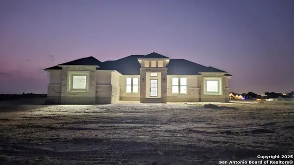 124 Sunset, La Vernia, TX 78121