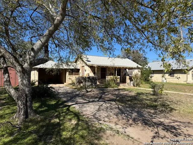 214 W Cargile, Uvalde, TX 78801 - Image #1