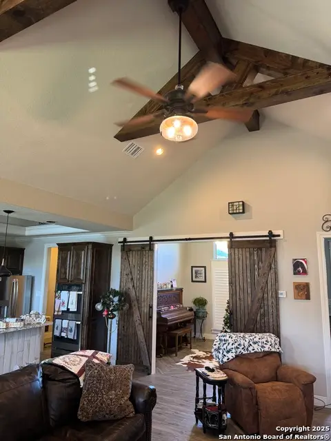 465 Double Gate, Castroville, TX 78009 - Image #3