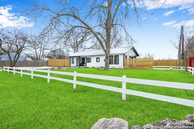 569 Wright, New Braunfels, TX 78130 - Image #3