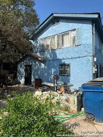 1715 San Patricio, San Antonio, TX 78207