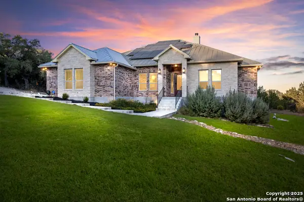 1015 Broken Spoke, Canyon Lake, TX 78133