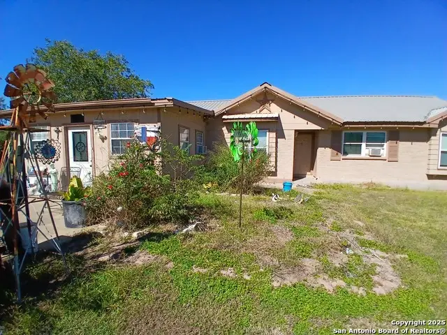 706 Thomaston River Rd, Cuero, TX 77954 - Image #2