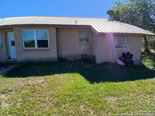 706 Thomaston River Rd, Cuero, TX 77954 - Image #3