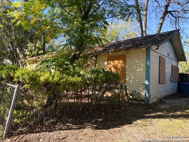 1033 Saldana, San Antonio, TX 78225 - Image #3