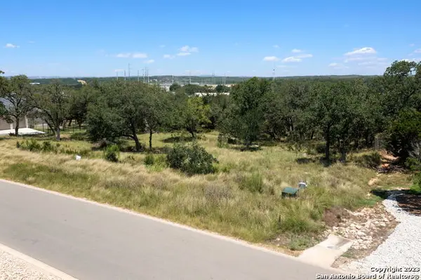 970 Belle Oaks Blvd, Bulverde, TX 78163