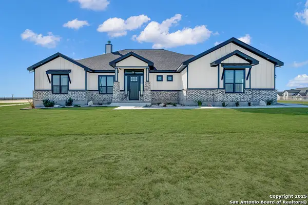 158 Estates Dr, La Vernia, TX 78121