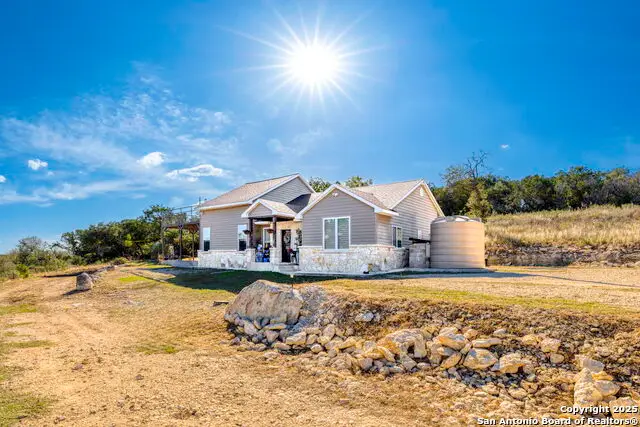 218 Mountain Side, Lakehills, TX 78063 - Image #2