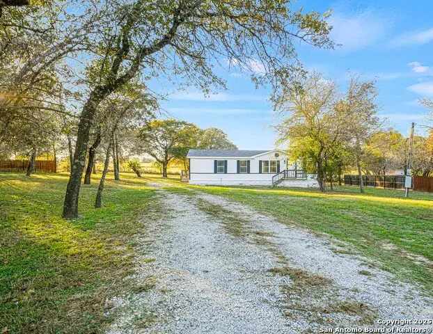 5246 Savannah Way, Von Ormy, TX 78073 - Image #3