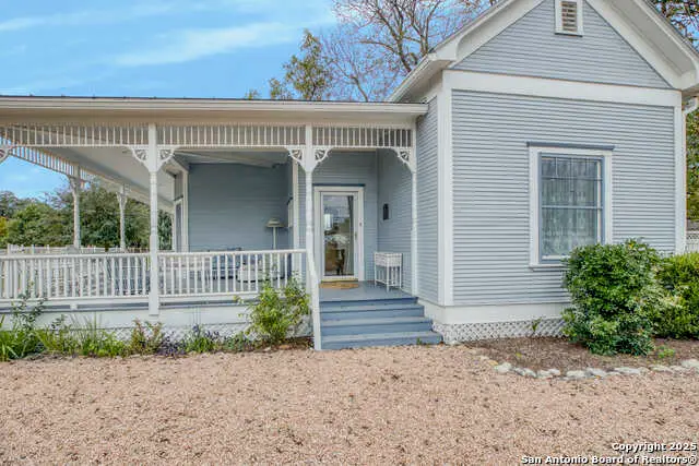 1201 10th Street, Hondo, TX 78861 - Image #3