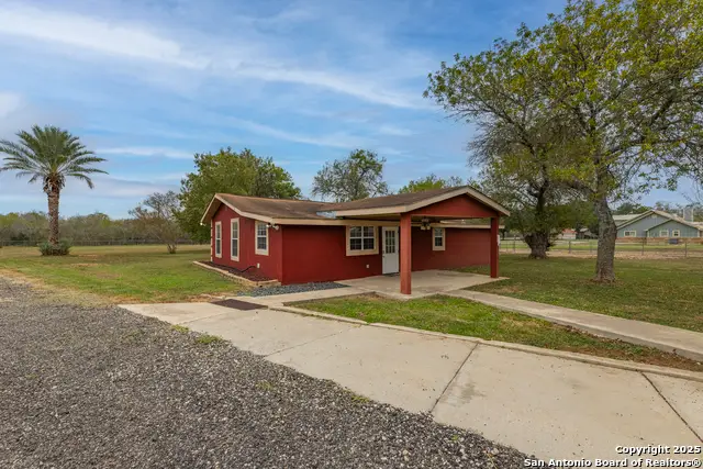 16097 Trawalter Rd, Atascosa, TX 78002 - Image #1