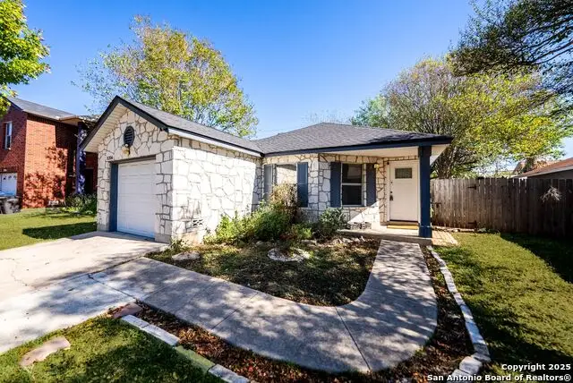 8206 Laurel Bend, San Antonio, TX 78250 - Image #2