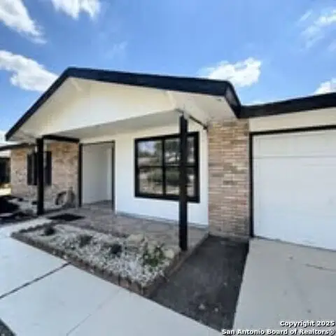 8610 Bravo Valley, San Antonio, TX 78227