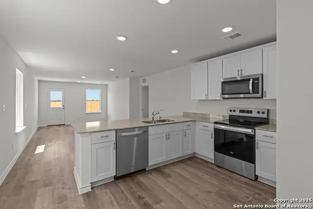 1319 Vallarta Centro, Converse, TX 78109 - Image #2