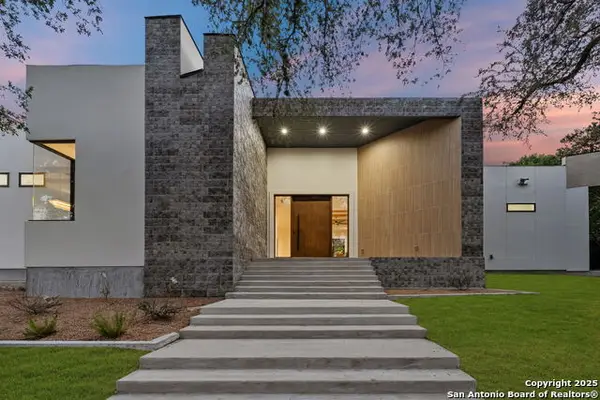 718 Ridgemont Ave, Terrell Hills, TX 78209