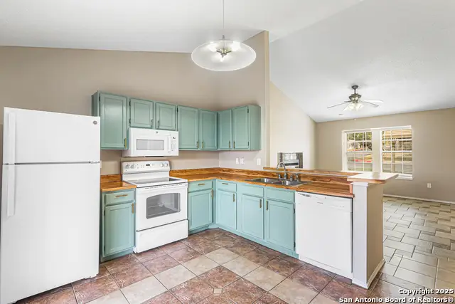 10254 Dover Rdg #806, San Antonio, TX 78250 - Image #2