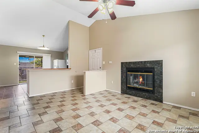 10254 Dover Rdg #806, San Antonio, TX 78250 - Image #3