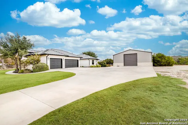 65 Sabinas Ridge Rd, Boerne, TX 78006 - Image #3