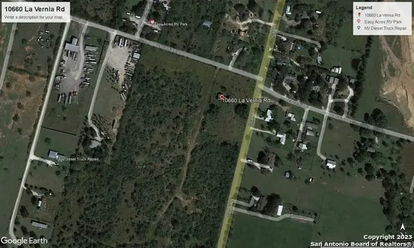 10660 La Vernia Rd, Adkins, TX 78101