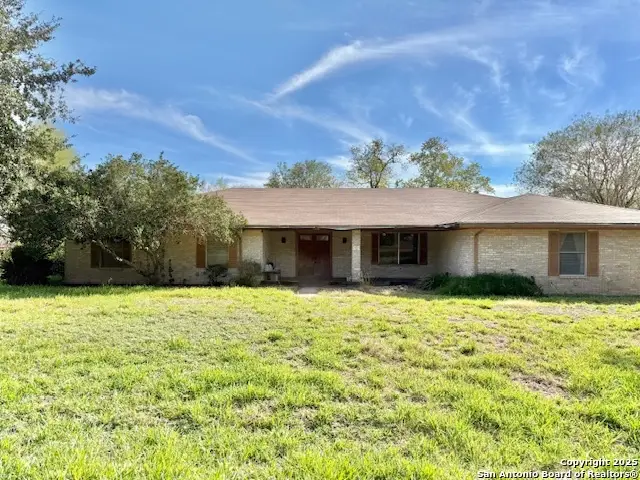 16 Encino Loma, Beeville, TX 78102 - Image #2