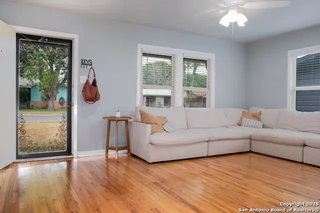 607 Leland, Kerrville, TX 78028 - Image #2