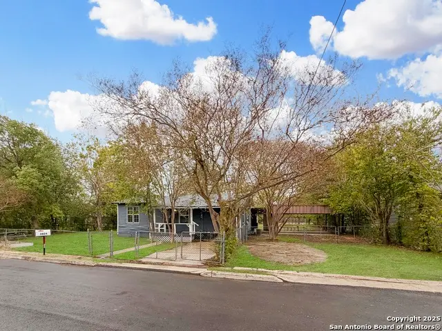 1024 Juarez St, Seguin, TX 78155 - Image #3