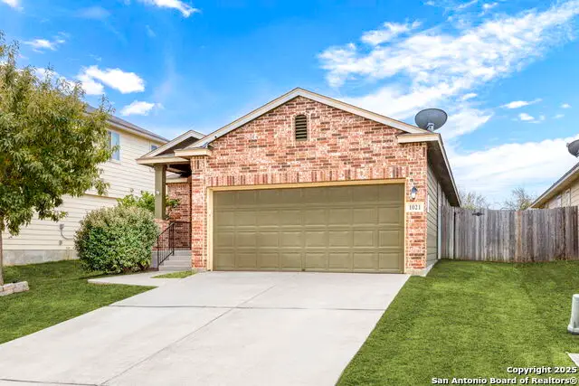 1021 Lauren St, New Braunfels, TX 78130 - Image #3