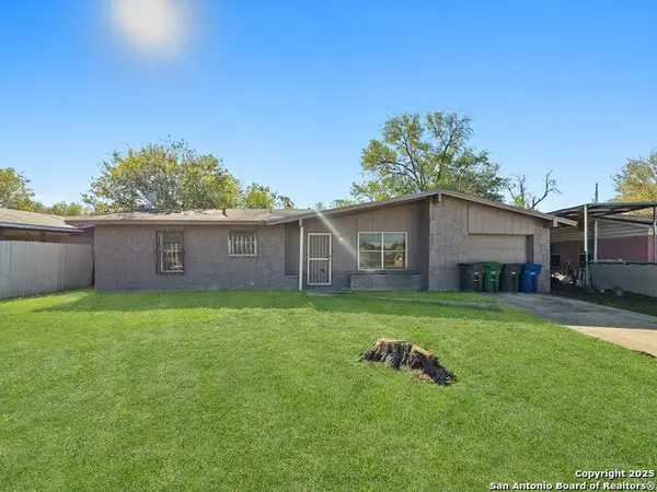 7702 Cartwheel Ln, San Antonio, TX 78227