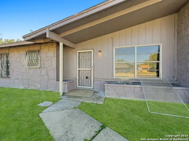 7702 Cartwheel Ln, San Antonio, TX 78227 - Image #3