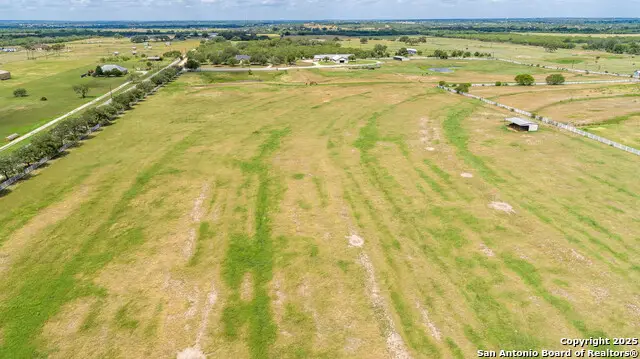 000 Annies Ln, La Vernia, TX 78121 - Image #3