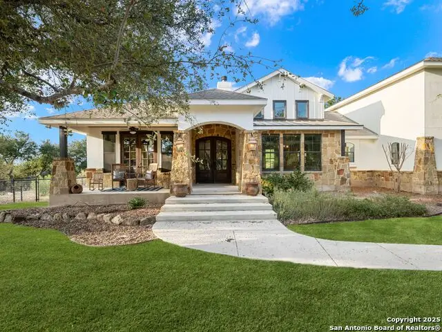 382 Upland Ct, Canyon Lake, TX 78133 - Image #2