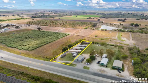 701 19th, Hondo, TX 78861