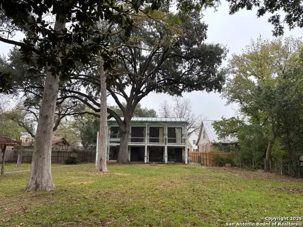 1049 Allen Ave., New Braunfels, TX 78006