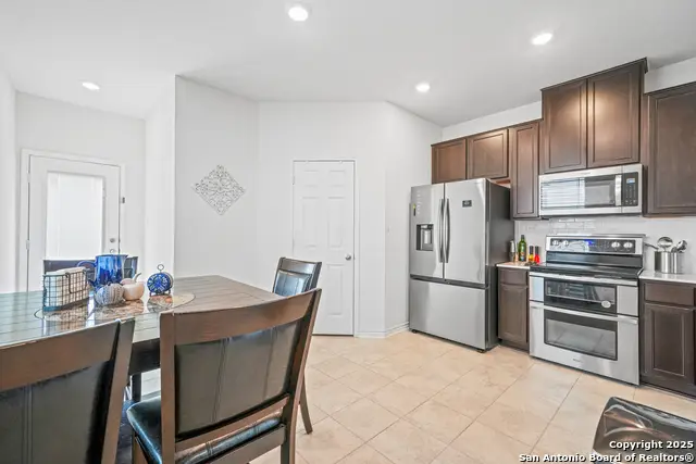 1919 Overlook Knoll, San Antonio, TX 78245 - Image #3