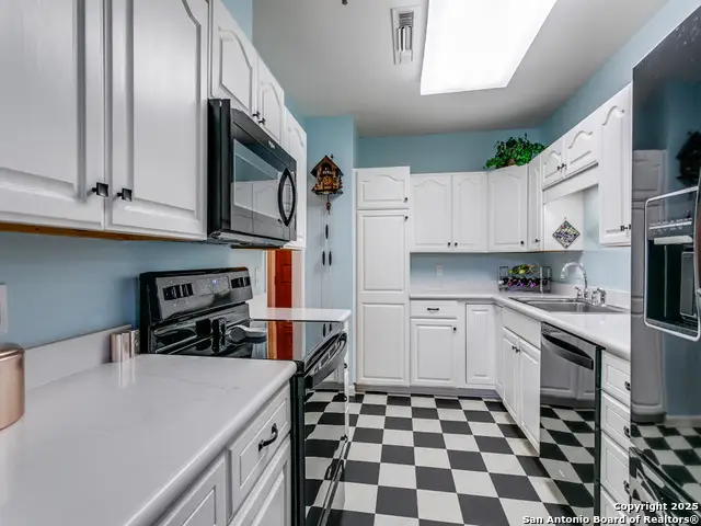 1 Towers Park Ln #412, San Antonio, TX 78209 - Image #3