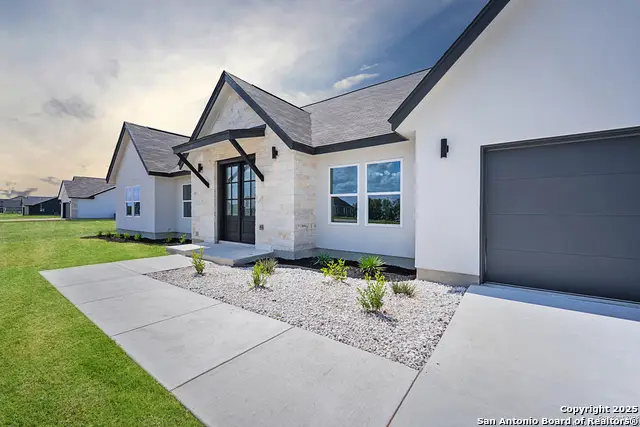 122 Ranchero Way, Natalia, TX 78059 - Image #3