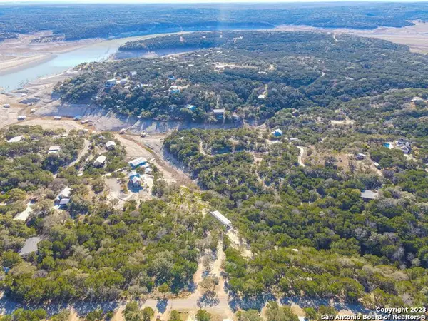 0 Hill Top Ln, Lakehills, TX 78063