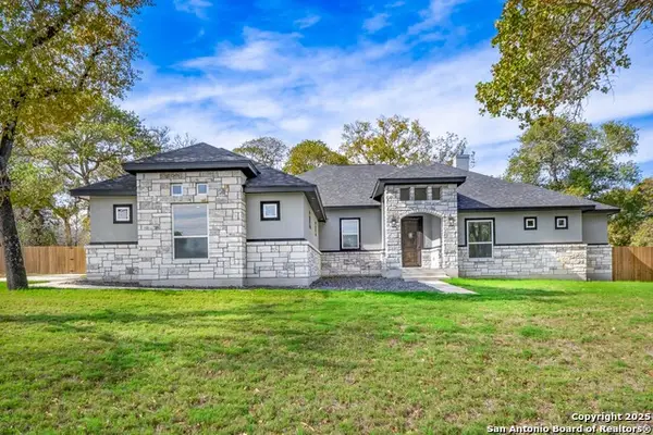 193 Timber Place, La Vernia, TX 78121