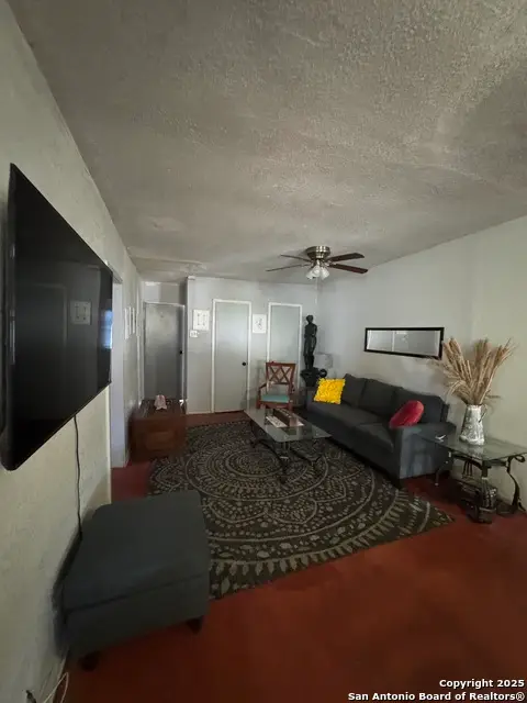 416 16th, Hondo, TX 78861 - Image #3