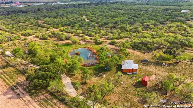 1050 County Road 1657, Moore, TX 78057 - Image #2